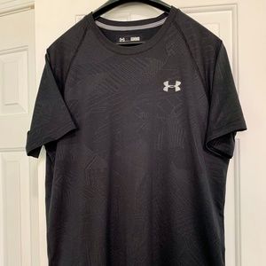Men's Under Armour Black t-shirt